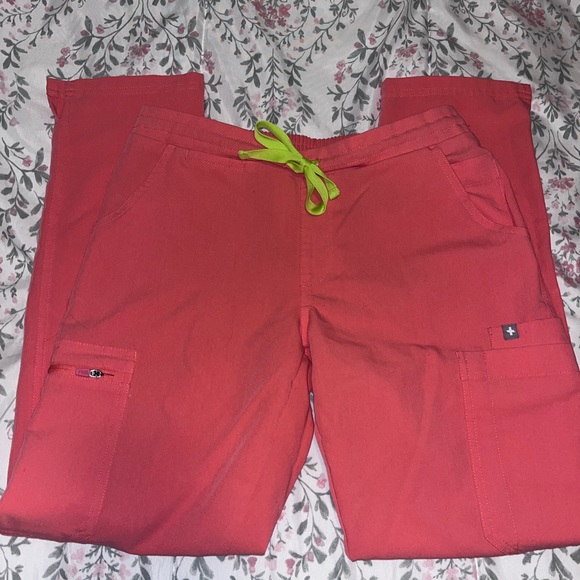 Xs/ xs petite coral scrubs - Picture 2 of 2